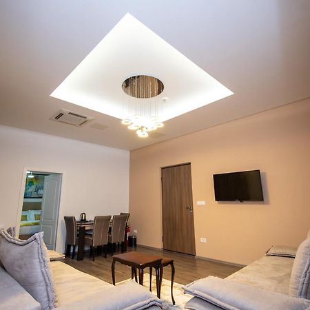 Main Street Suites Сараєво Екстер'єр фото