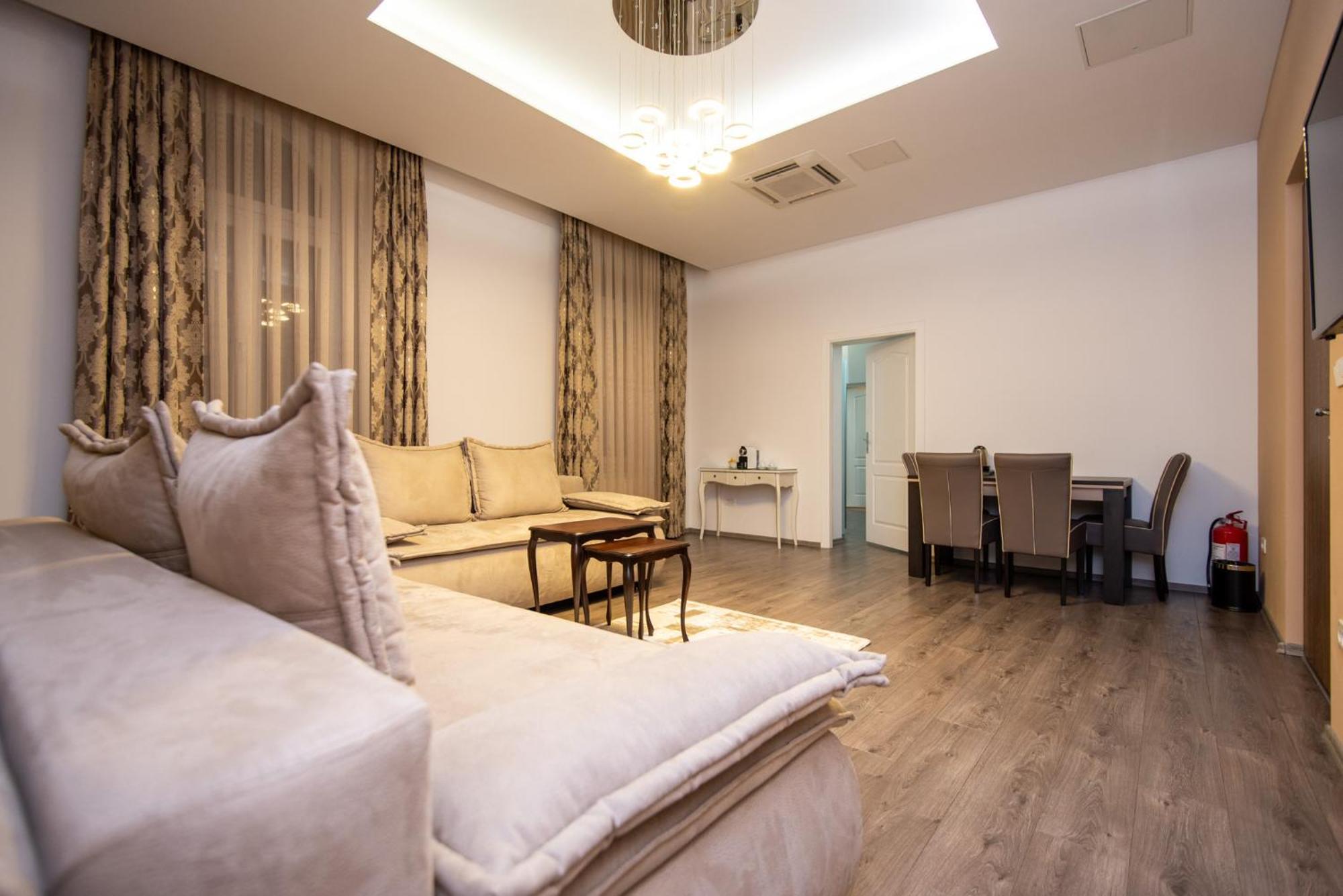 Main Street Suites Сараєво Екстер'єр фото