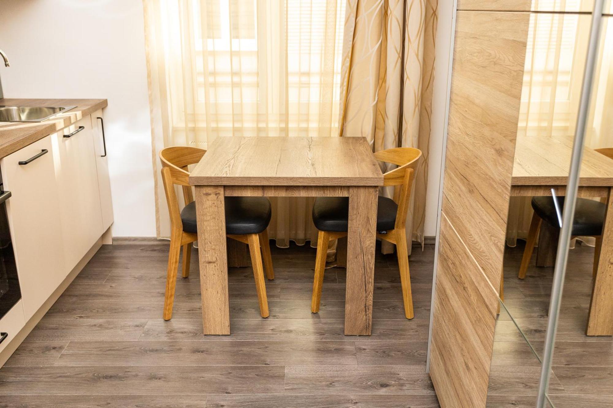 Main Street Suites Сараєво Екстер'єр фото